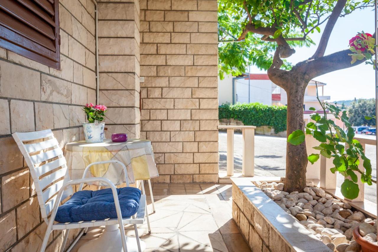 Apartmani Limun - Ivo I Dragica Simic - Макарска Экстерьер фото
